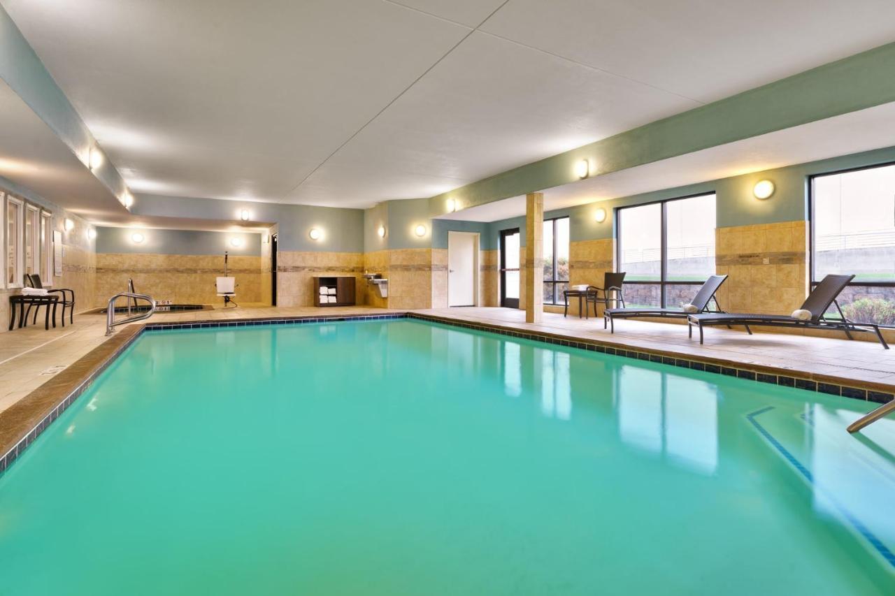 Holiday Inn Express And Suites Helena By Ihg Exterior photo